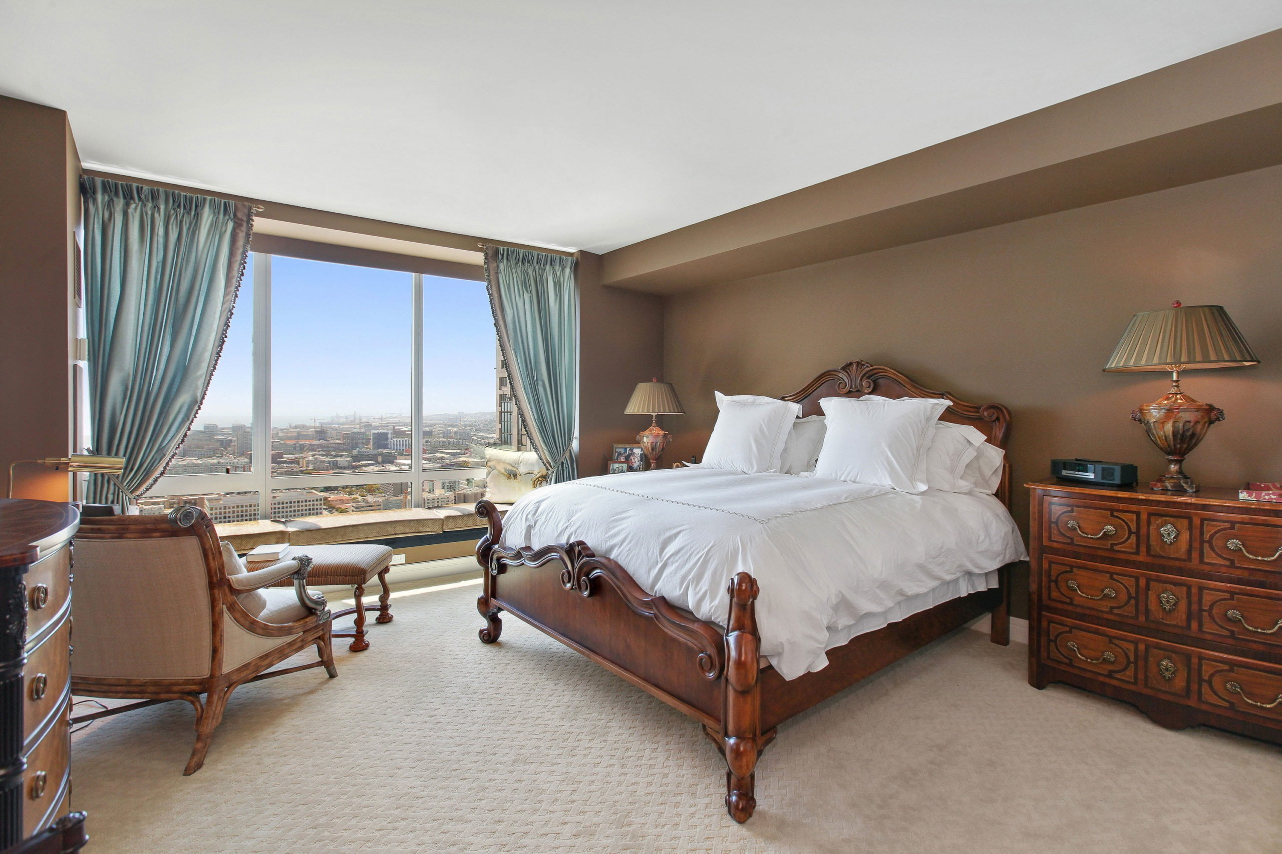 4 Seasons Master Bedroom