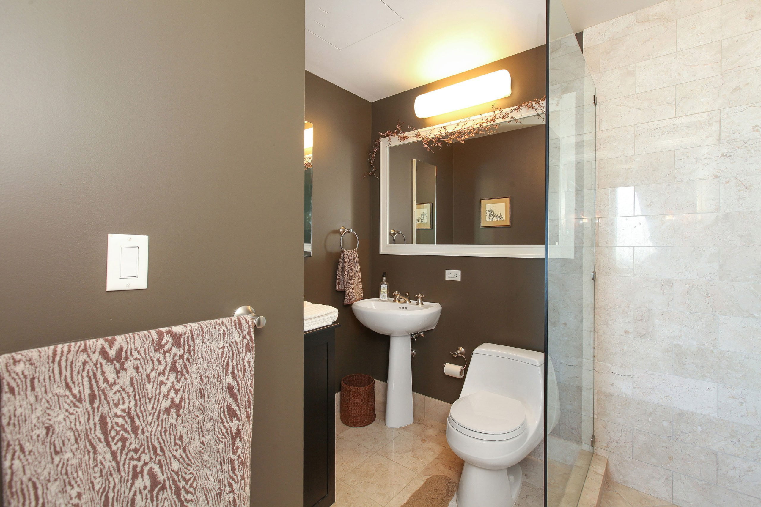 4-Seasons-guest-bath-2