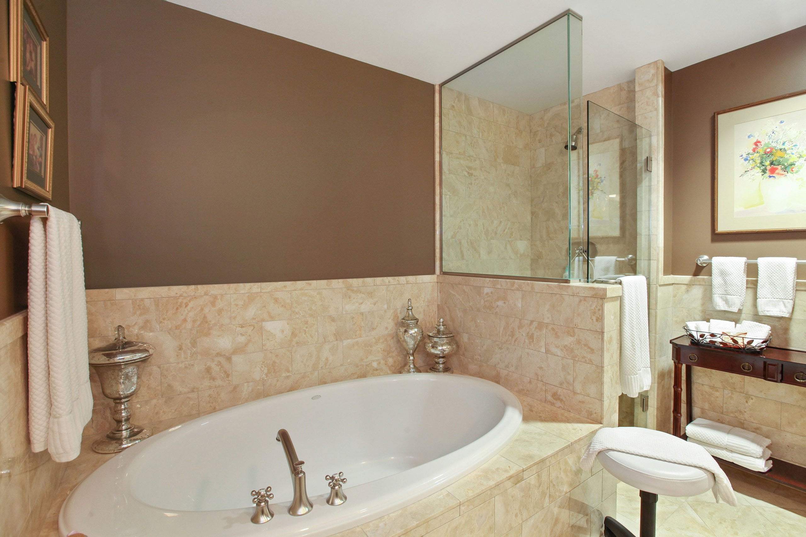 4-seasons-master-bath