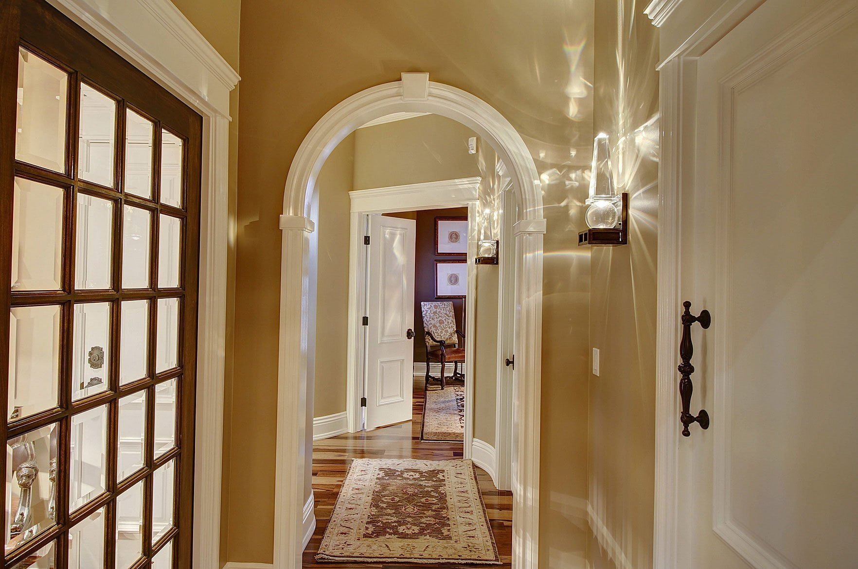 Sonoma Home Hallway Arch